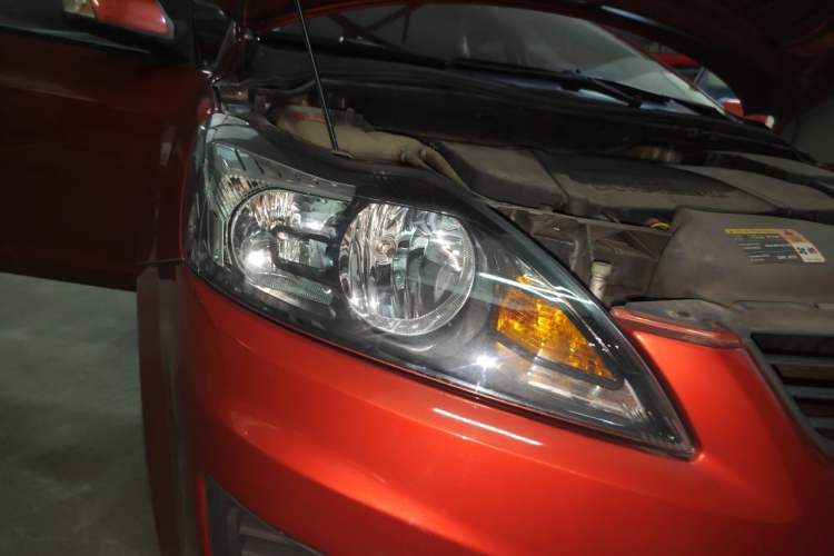 Used Ford Focus 2011 Hatchback 1.8L Manual Comfort Model Right Front Headlight