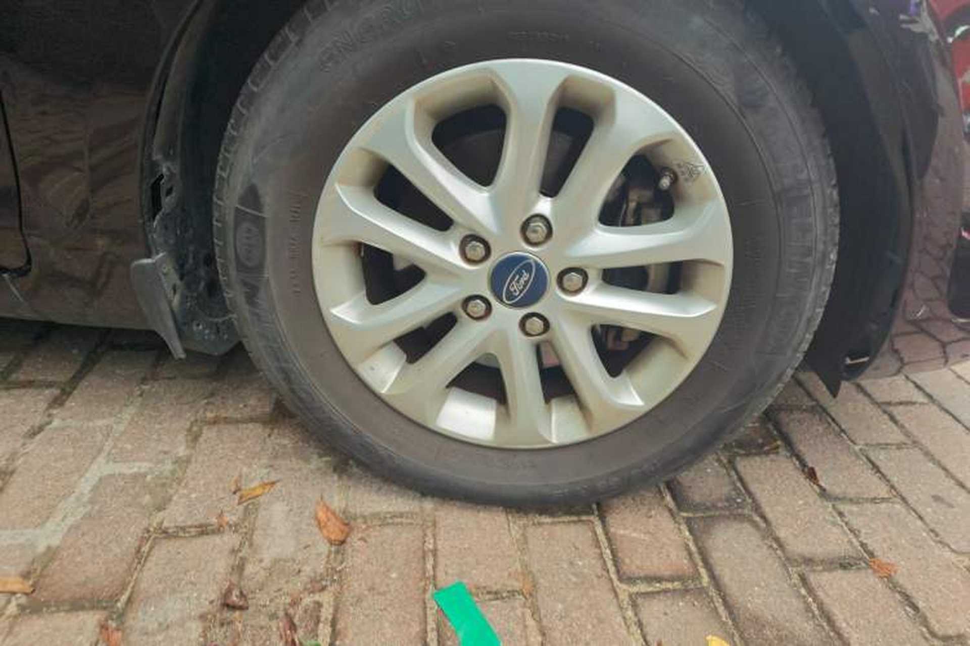 Used Ford Focus 2011 Sedan 1.8L Automatic Fashion Edition Right Front Wheel Hub