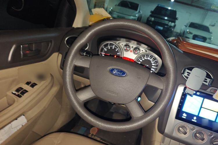 Used Ford Focus 2011 Hatchback 1.8L Automatic Fashion Edition Steering Wheel