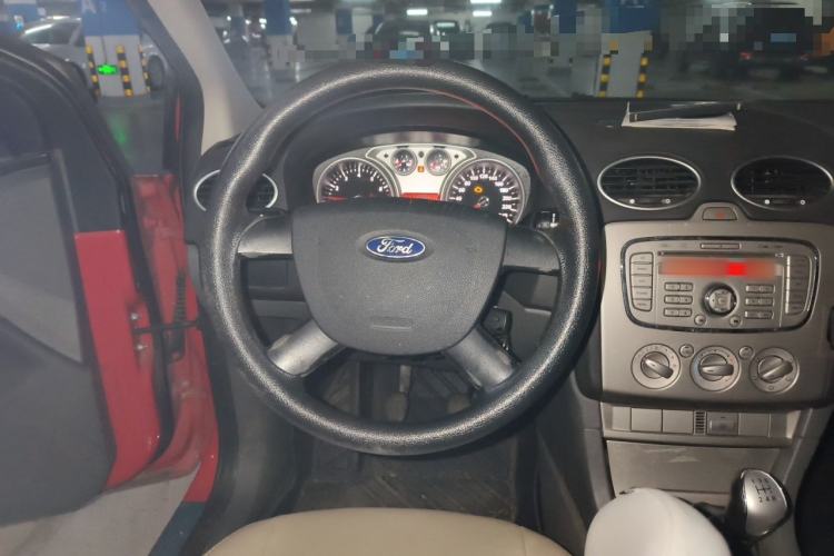 Used Ford Focus 2011 Hatchback 1.8L Manual Comfort Model Steering Wheel