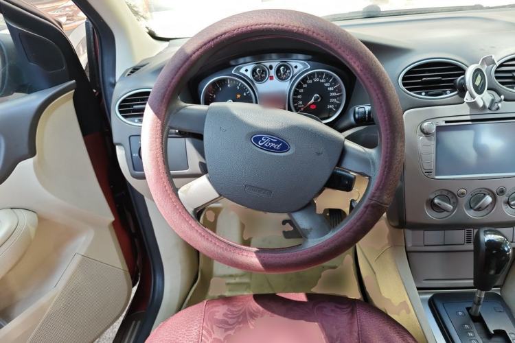 Used Ford Focus 2011 Hatchback 1.8L Automatic Fashion Edition Steering Wheel