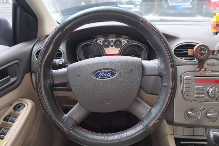Used Ford Focus 2011 Sedan 1.8L Automatic Fashion Edition Steering Wheel