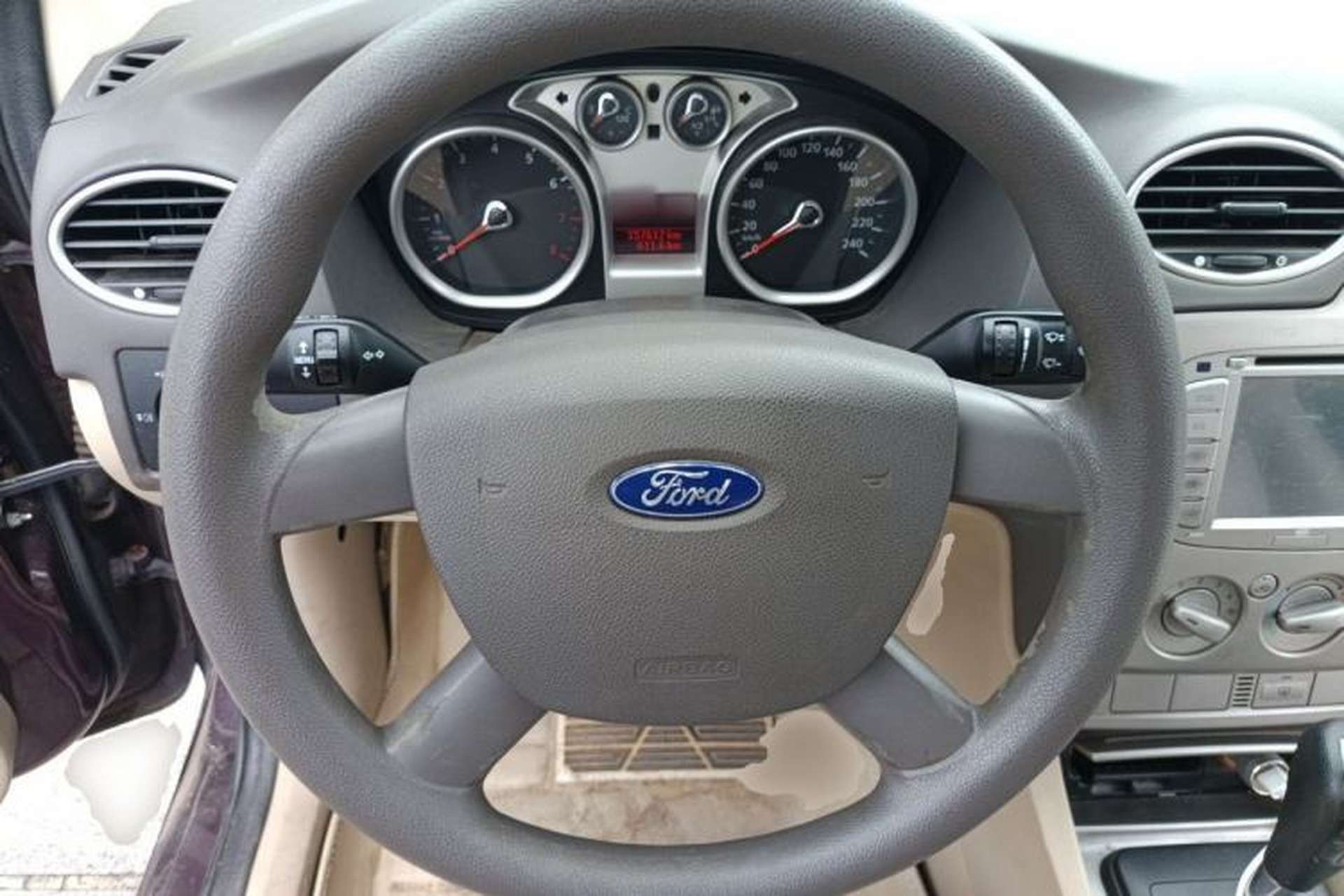 Used Ford Focus 2011 Sedan 1.8L Automatic Fashion Edition Steering Wheel
