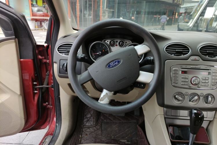 Used Ford Focus 2011 Hatchback 1.8L Automatic Fashion Edition Steering Wheel
