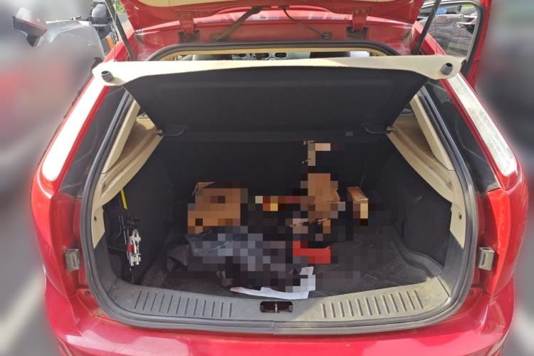 Used Ford Focus 2011 Hatchback 1.8L Automatic Fashion Edition Trunk