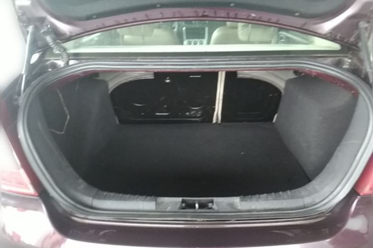 Used Ford Focus 2011 Sedan 1.8L Automatic Fashion Edition Trunk