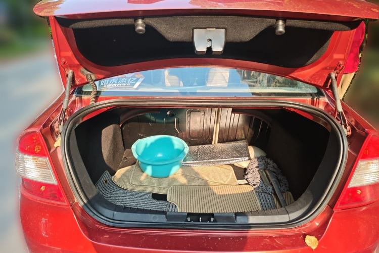 Used Ford Focus 2011 Sedan 1.8L Automatic Fashion Edition Trunk