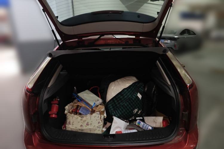 Used Ford Focus 2011 Hatchback 1.8L Manual Comfort Model Trunk