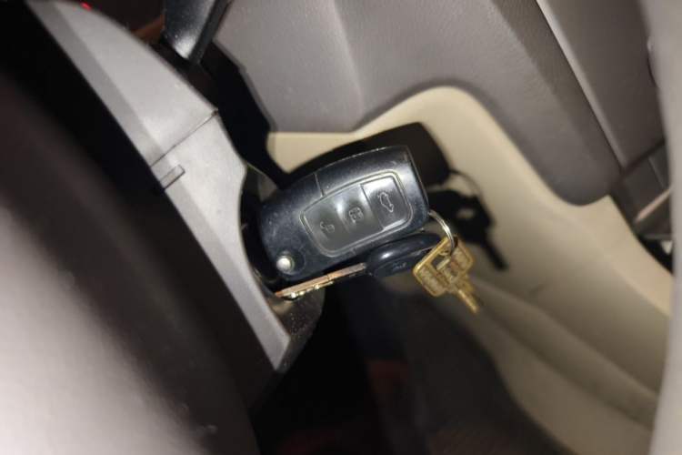 Used Ford Focus 2011 Hatchback 1.8L Automatic Fashion Edition Vehicle Key