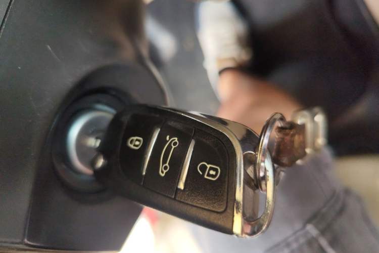 Used Ford Focus 2011 Sedan 1.8L Automatic Fashion Edition Vehicle Key