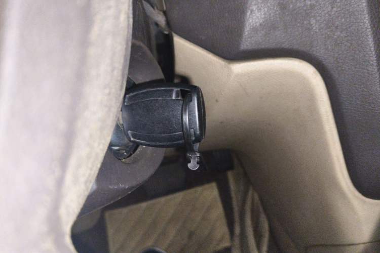 Used Ford Focus 2011 Hatchback 1.8L Automatic Fashion Edition Vehicle Key
