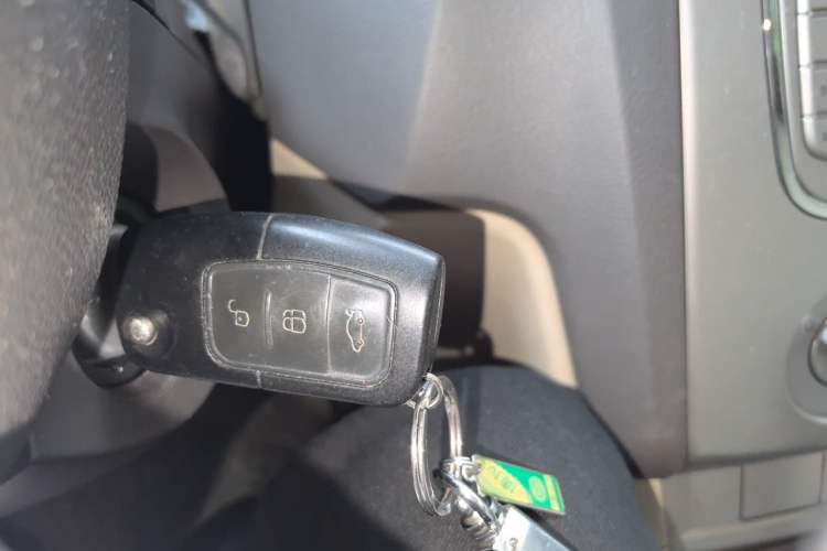 Used Ford Focus 2011 Sedan 1.8L Automatic Fashion Edition Vehicle Key