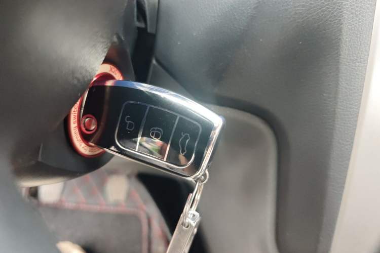Used Ford Focus 2011 Hatchback 1.8L Manual Classic Model Vehicle Key
