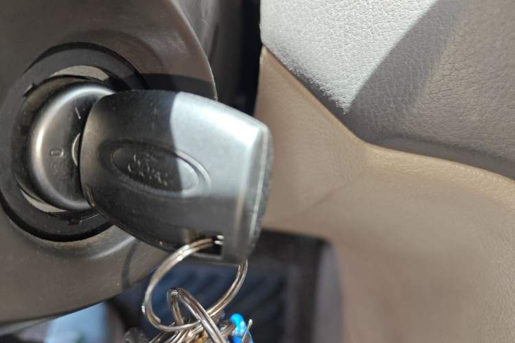 Used Ford Focus 2011 Hatchback 1.8L Automatic Fashion Edition Vehicle Key