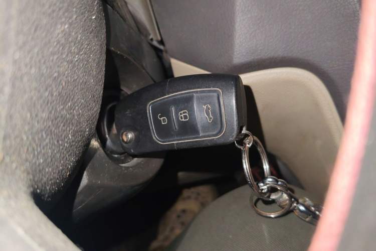 Used Ford Focus 2011 Hatchback 1.8L Automatic Fashion Edition Vehicle Key