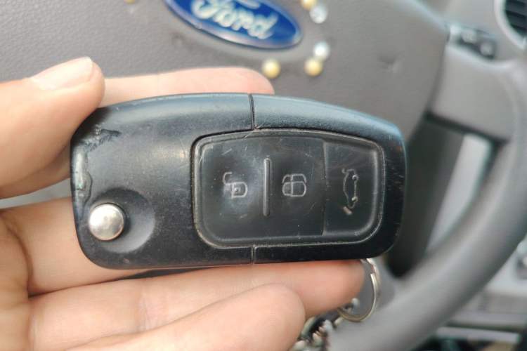Used Ford Focus 2011 Hatchback 1.8L Automatic Fashion Edition Vehicle Key