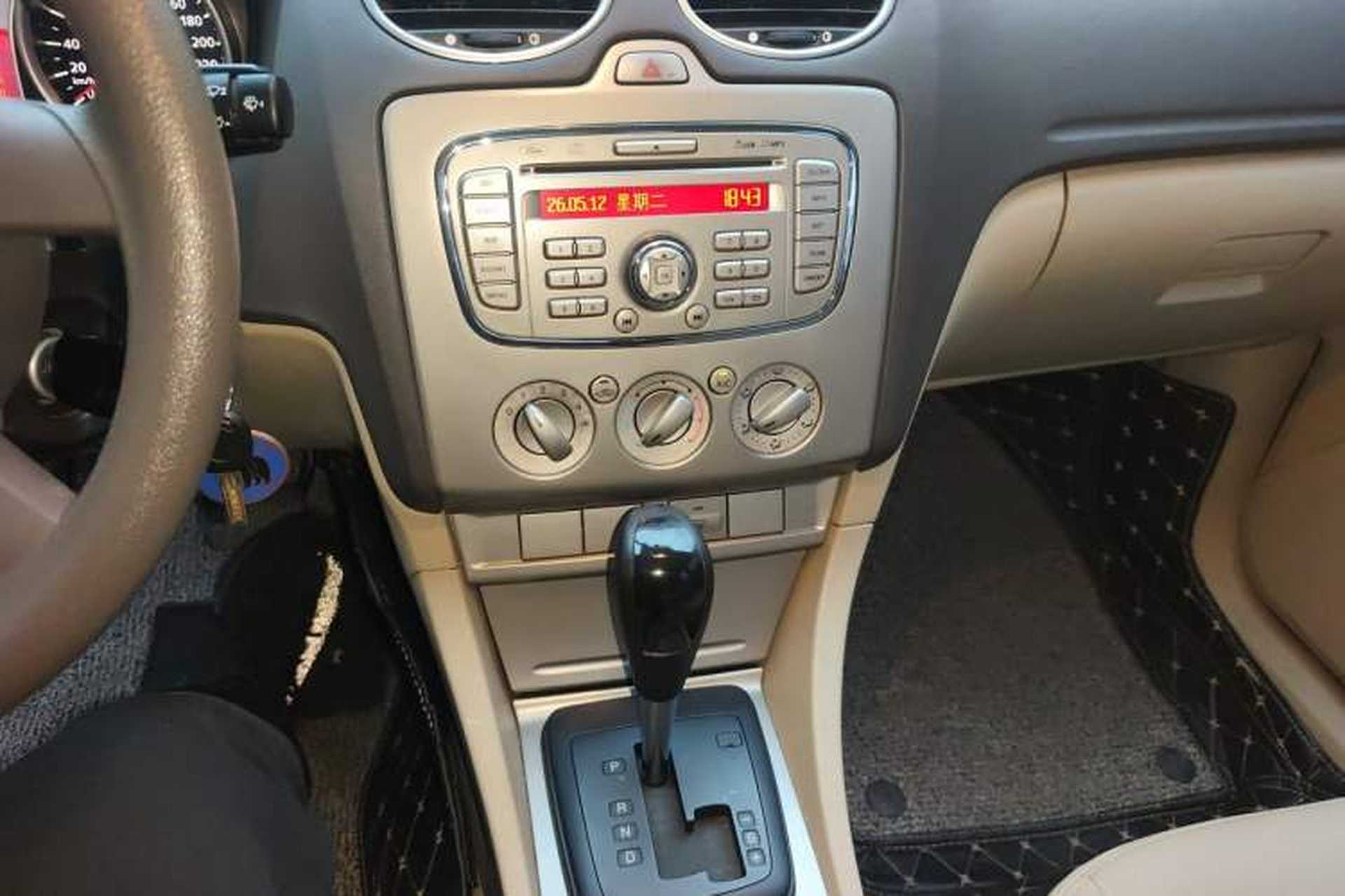 Used Ford Focus 2011 Sedan 1.8L Automatic Fashion Edition Audio And AC Panel