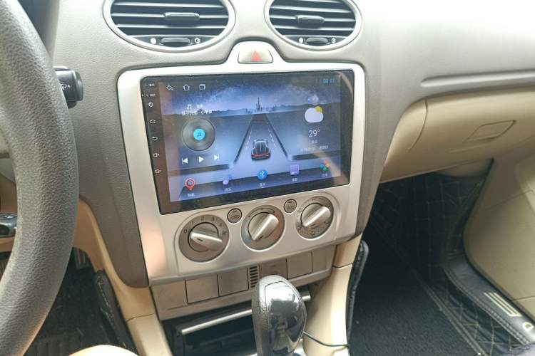 Used Ford Focus 2011 Sedan 1.8L Automatic Fashion Edition Audio And AC Panel