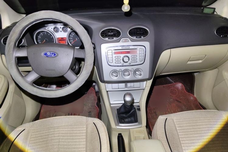 Used Ford Focus 2011 Sedan 1.8L Manual Classic Model Center Console