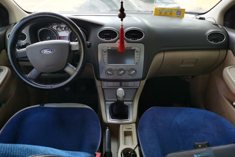 Used Ford Focus 2011 Sedan 1.8L Manual Classic Model Center Console