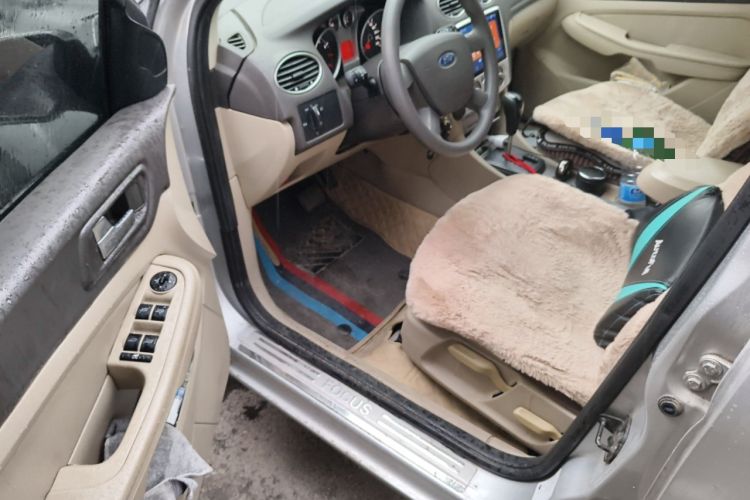Used Ford Focus 2011 Sedan 1.8L Automatic Fashion Edition Driver Seat