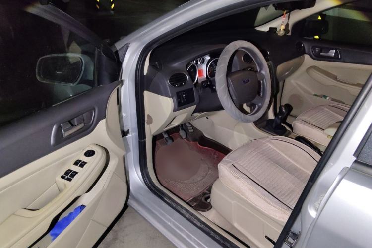 Used Ford Focus 2011 Sedan 1.8L Manual Classic Model Driver Seat