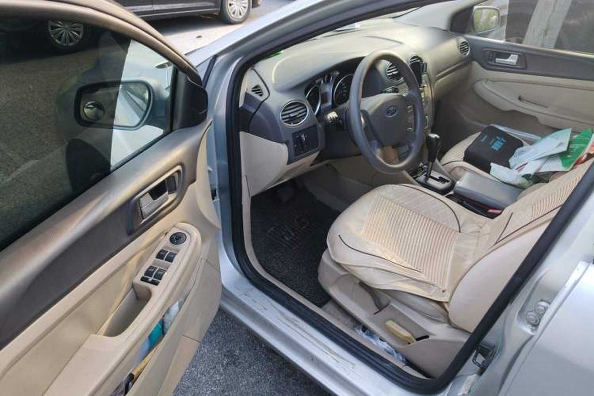 Used Ford Focus 2011 Sedan 1.8L Automatic Fashion Edition Driver Seat