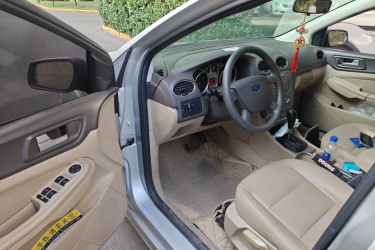 Used Ford Focus 2011 Hatchback 1.8L Automatic Fashion Edition Driver Seat