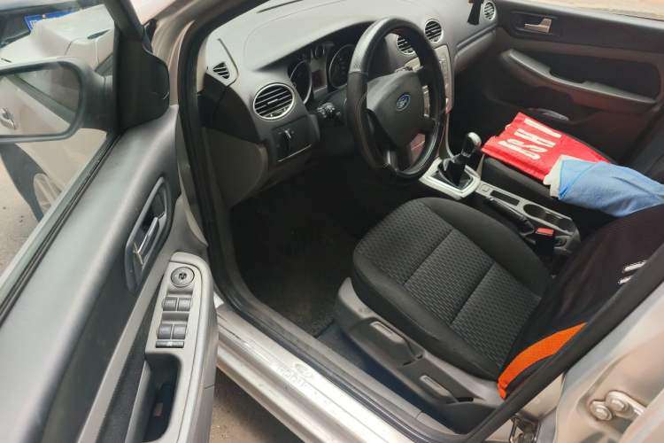Used Ford Focus 2011 Hatchback 1.8L Manual Comfort Model Driver Seat