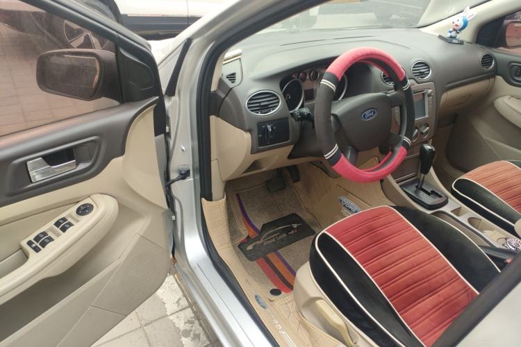 Used Ford Focus 2011 Sedan 1.8L Automatic Fashion Edition Driver Seat