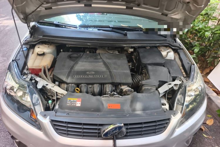 Used Ford Focus 2011 Hatchback 1.8L Automatic Fashion Edition Engine Bay