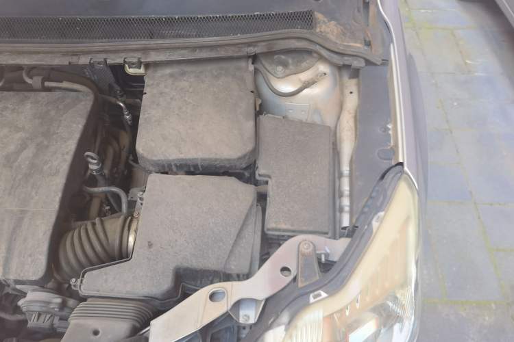 Used Ford Focus 2011 Sedan 1.8L Automatic Fashion Edition Engine Bay Left