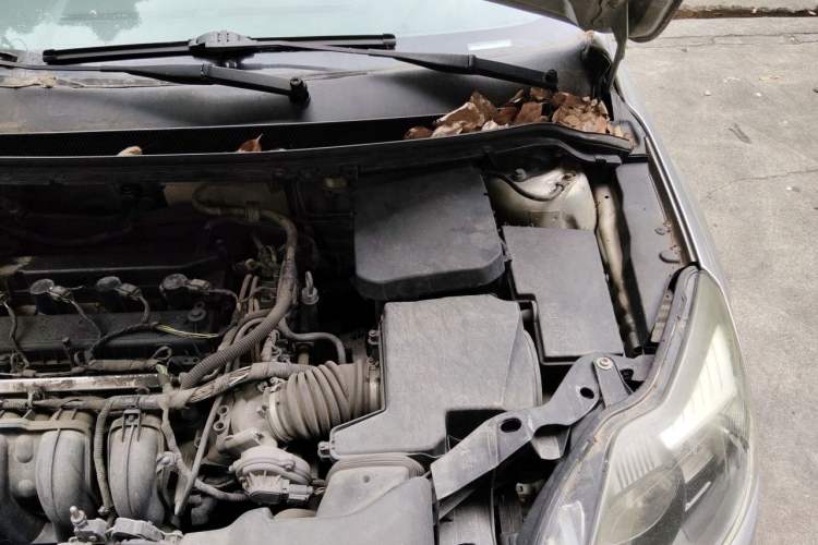 Used Ford Focus 2011 Hatchback 1.8L Automatic Fashion Edition Engine Bay Left