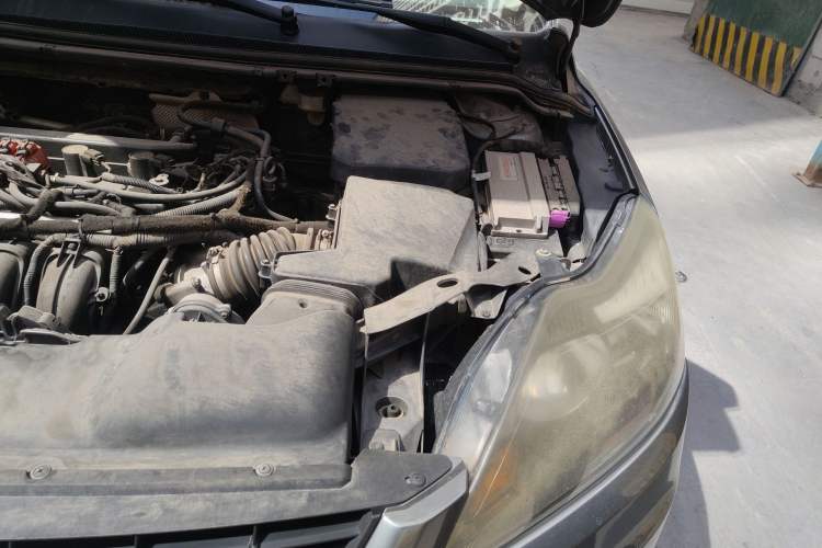 Used Ford Focus 2011 Hatchback 1.8L Automatic Fashion Edition Engine Bay Left