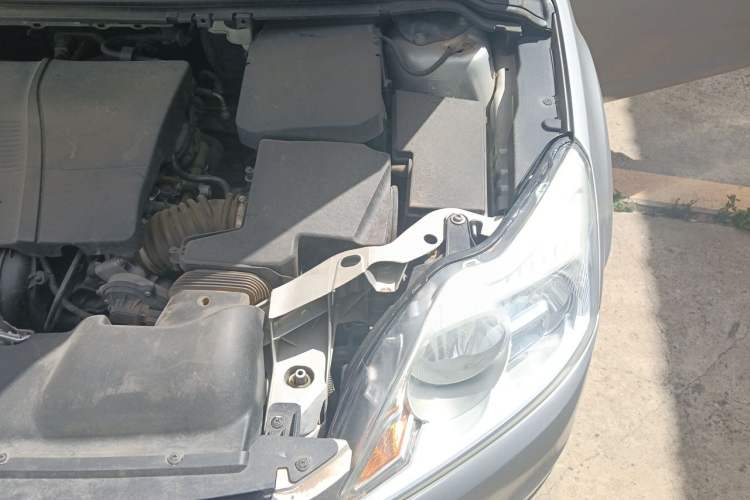 Used Ford Focus 2011 Sedan 1.8L Manual Classic Model Engine Bay Left