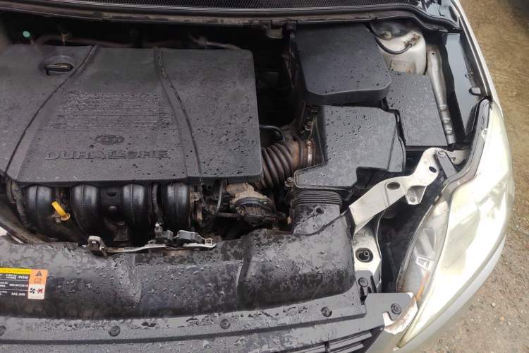 Used Ford Focus 2011 Sedan 1.8L Manual Comfort Model Engine Bay Left