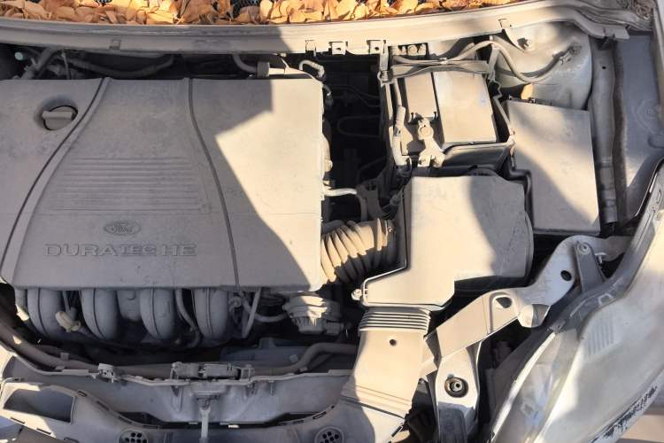 Used Ford Focus 2011 Sedan 1.8L Manual Comfort Model Engine Bay Left