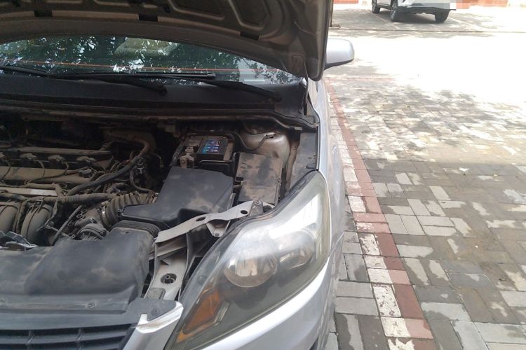 Used Ford Focus 2011 Hatchback 1.8L Automatic Fashion Edition Engine Bay Left