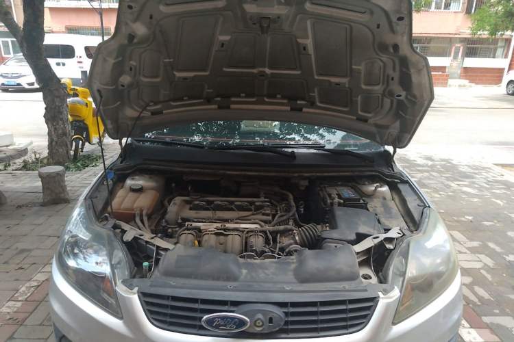 Used Ford Focus 2011 Hatchback 1.8L Automatic Fashion Edition Engine Bay