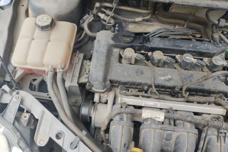 Used Ford Focus 2011 Sedan 1.8L Automatic Fashion Edition Engine Bay Right