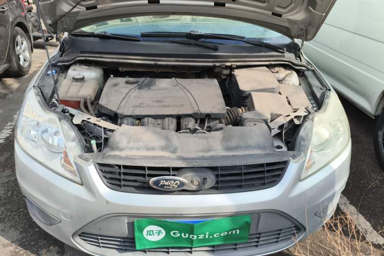 Used Ford Focus 2011 Sedan 1.8L Manual Comfort Model Engine Bay