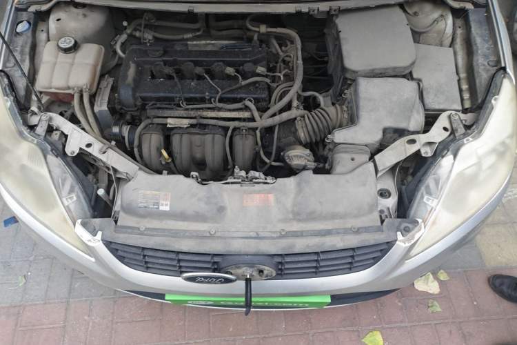 Used Ford Focus 2011 Sedan 1.8L Manual Classic Model Engine Bay