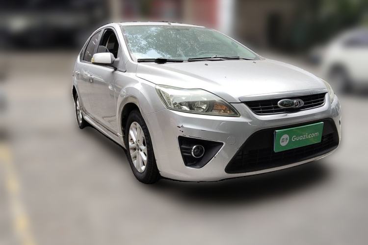 Used Ford Focus 2011 Hatchback 1.8L Automatic Fashion Edition Front Right 45 Deg