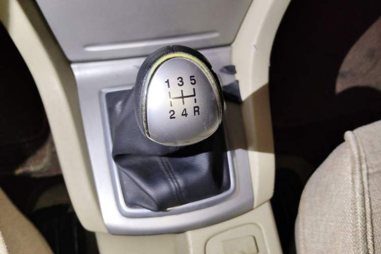 Used Ford Focus 2011 Sedan 1.8L Manual Classic Model Gear Lever