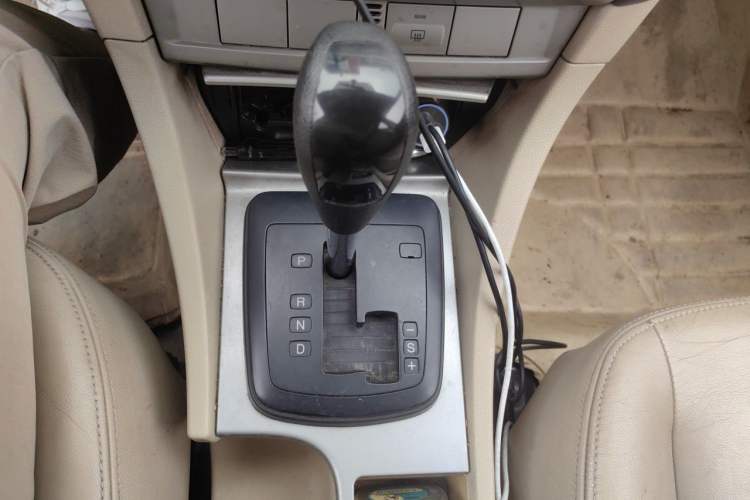 Used Ford Focus 2011 Sedan 1.8L Automatic Fashion Edition Gear Lever