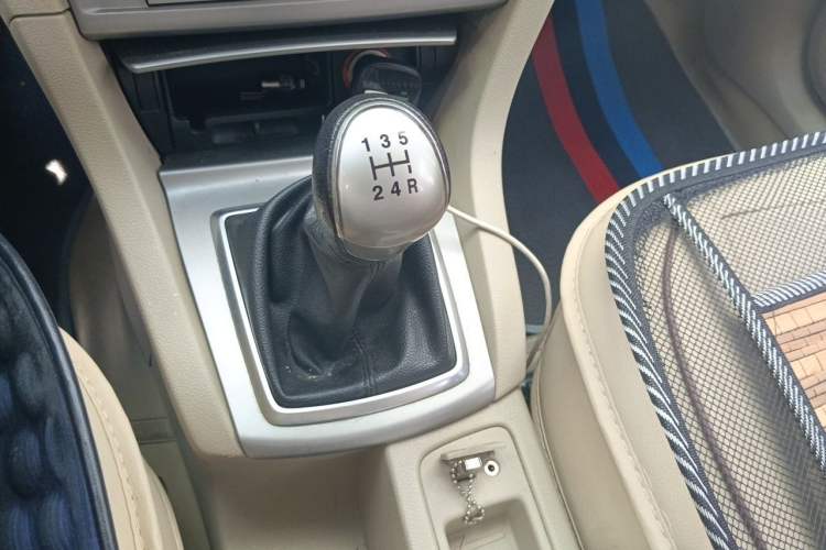 Used Ford Focus 2011 Sedan 1.8L Manual Classic Model Gear Lever