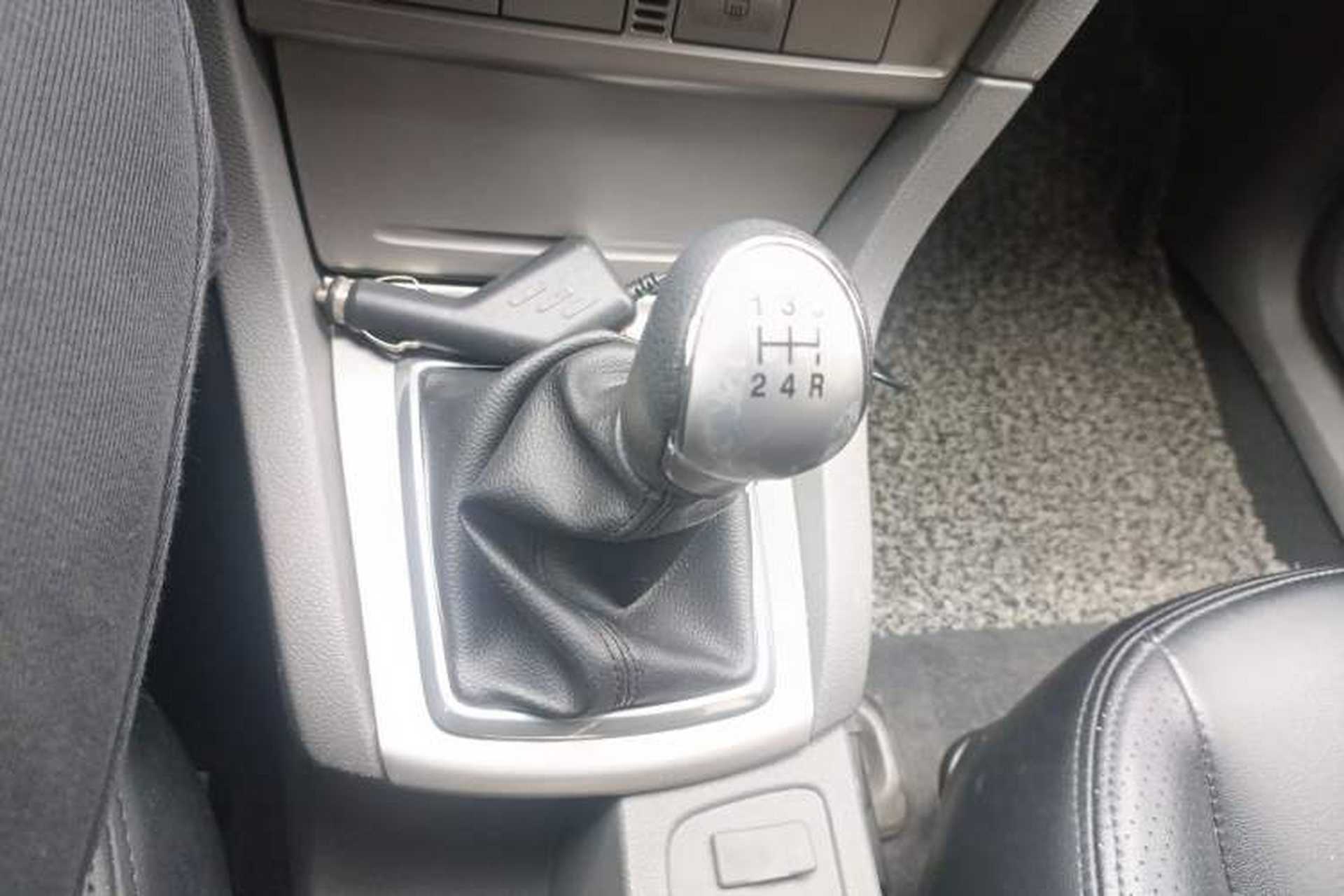 Used Ford Focus 2011 Hatchback 1.8L Manual Comfort Model Gear Lever