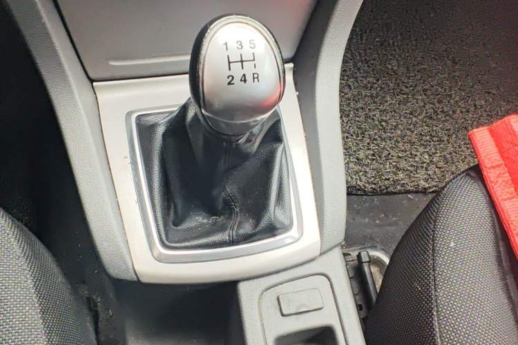 Used Ford Focus 2011 Hatchback 1.8L Manual Comfort Model Gear Lever