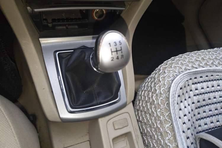 Used Ford Focus 2011 Sedan 1.8L Manual Classic Model Gear Lever