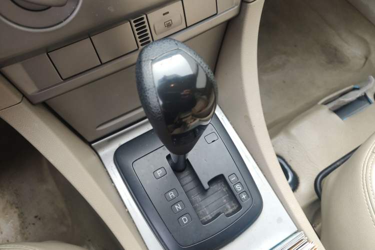 Used Ford Focus 2011 Hatchback 1.8L Automatic Fashion Edition Gear Lever